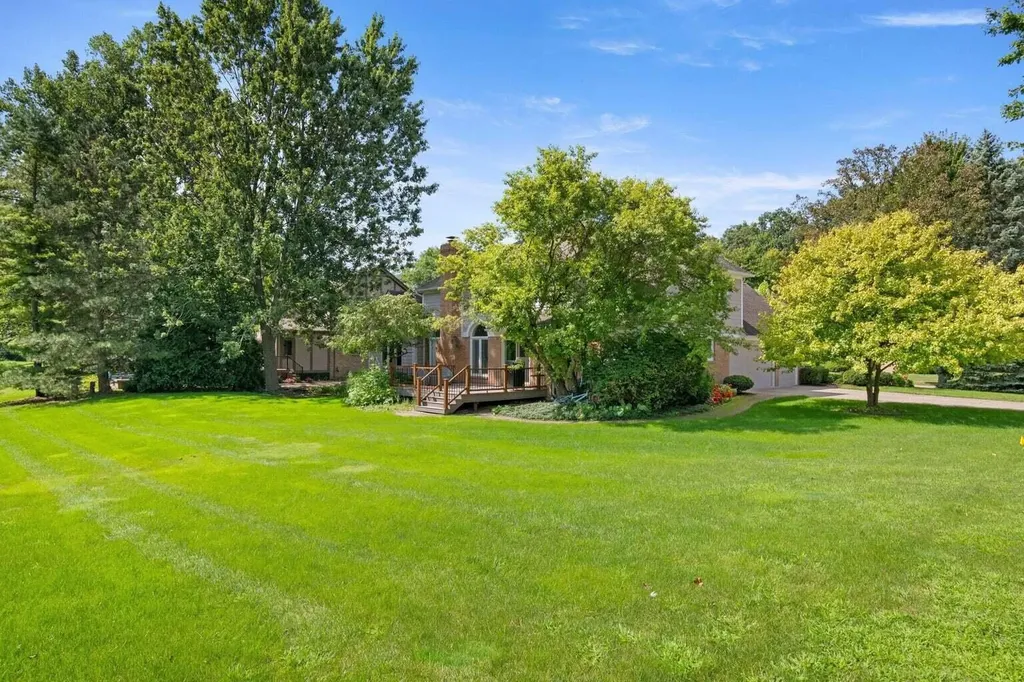 6568 Crabapple Drive Troy City MI 48098