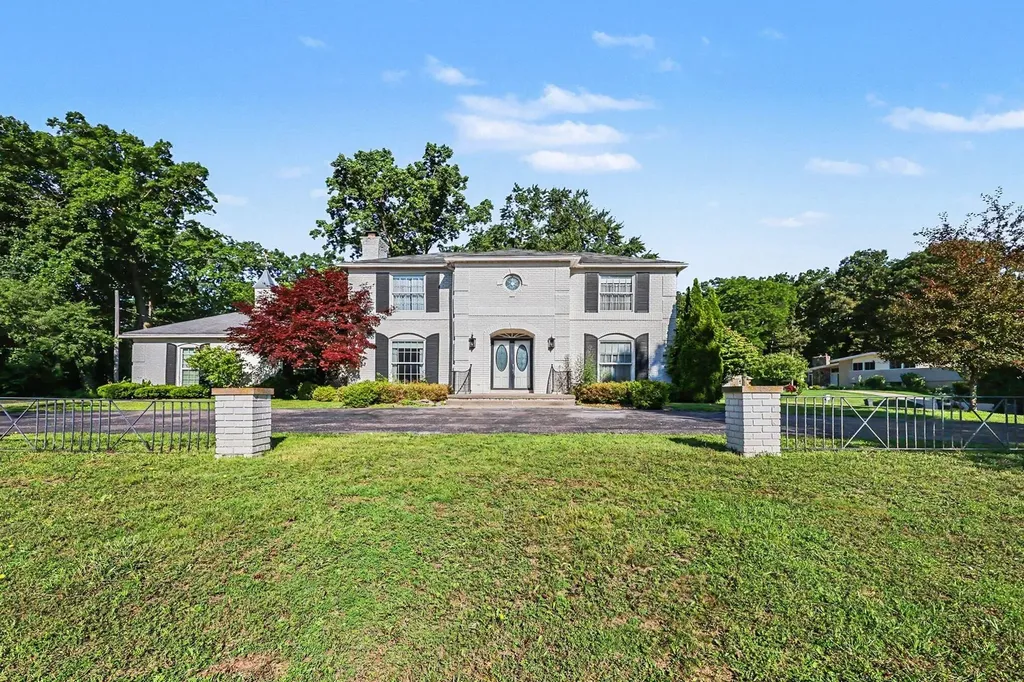 5054 Kings Gate Way Bloomfield Hills City MI 48302