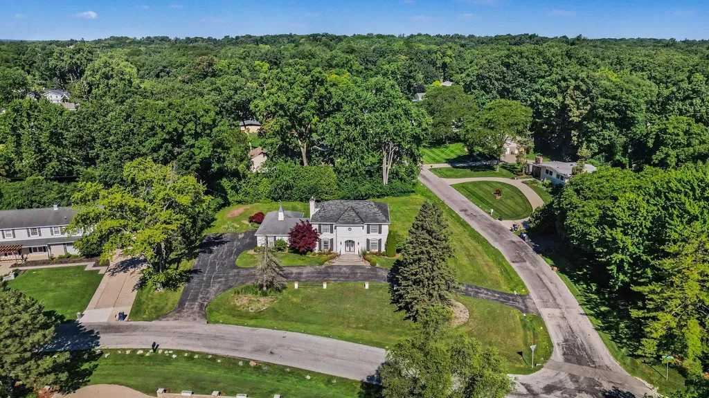5054 Kings Gate Way Bloomfield Hills City MI 48302