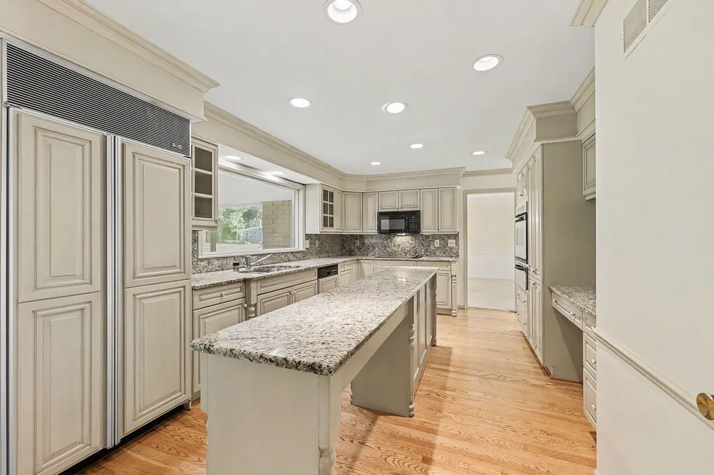 5054 Kings Gate Way Bloomfield Hills City MI 48302
