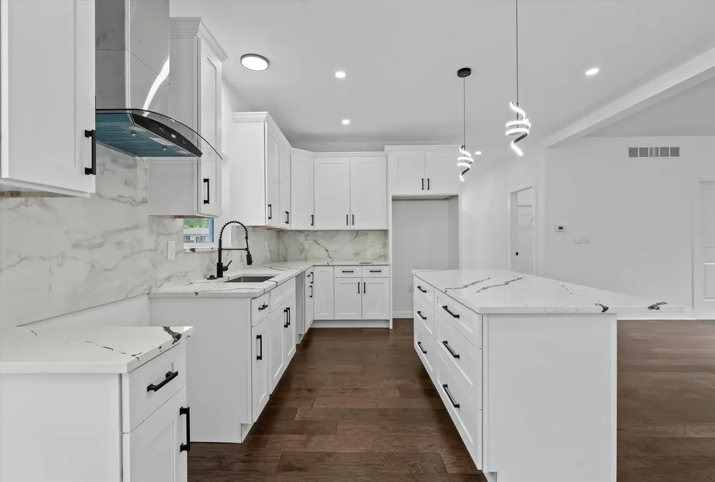 35635 Joy Road Westland City MI 48185