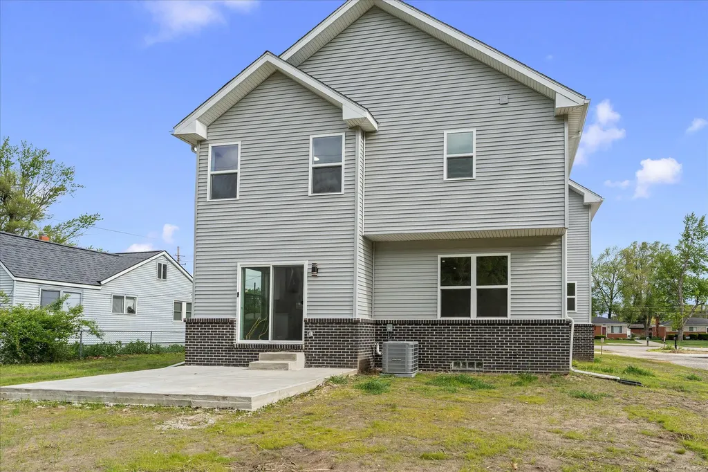 35635 Joy Road Westland City MI 48185