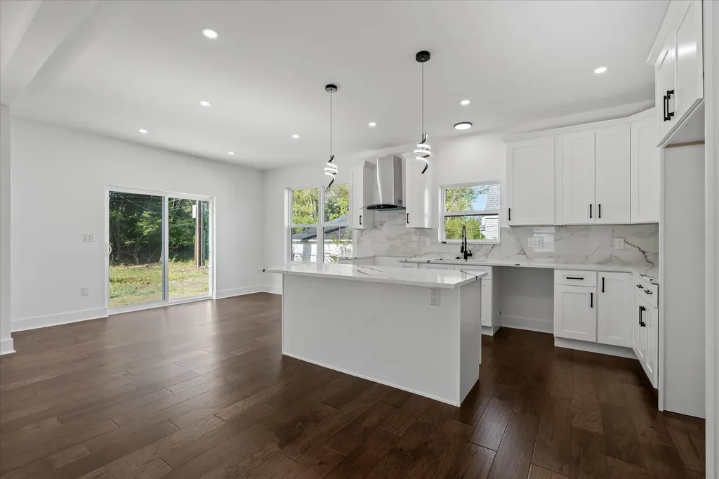 35635 Joy Road Westland City MI 48185