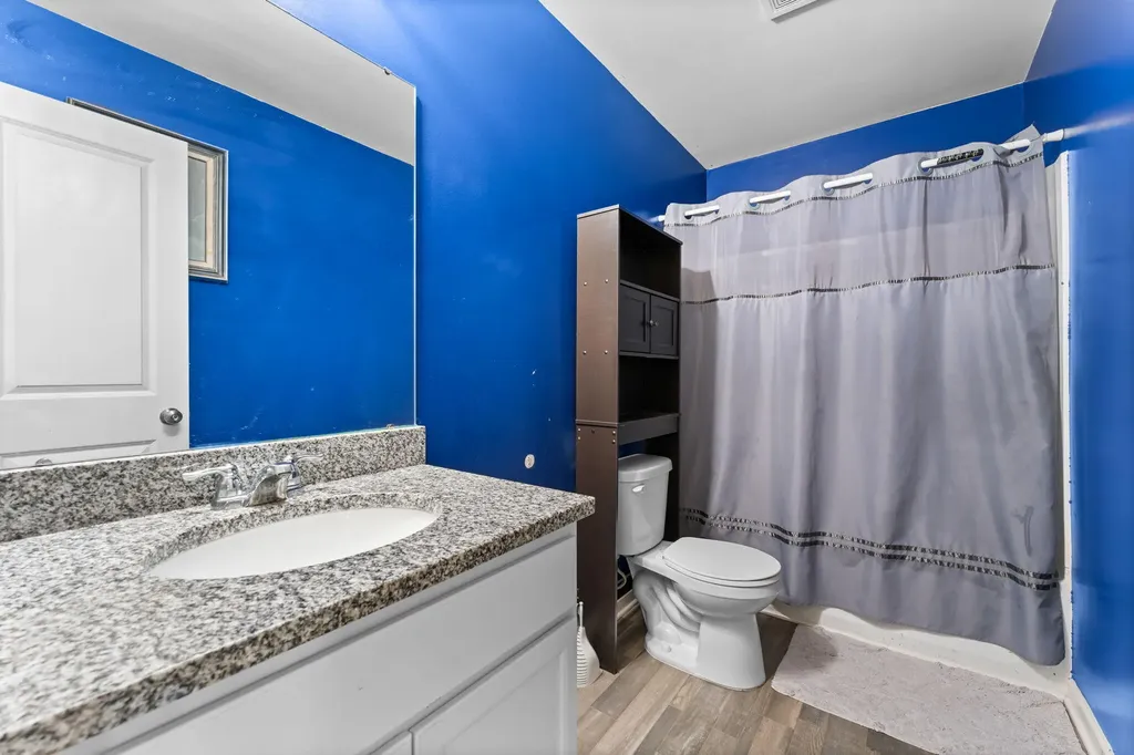 16901 Aberdeen Drive Romulus City MI 48174