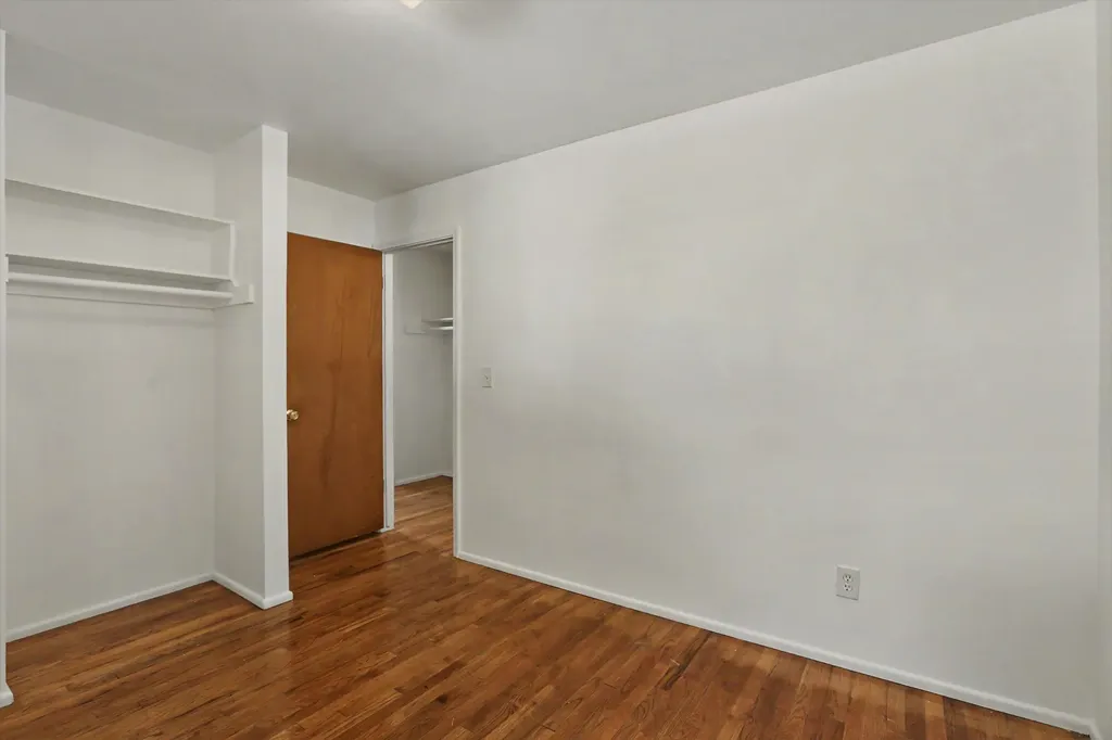1302 Commonwealth Avenue Ypsilanti Charter Township MI 48198