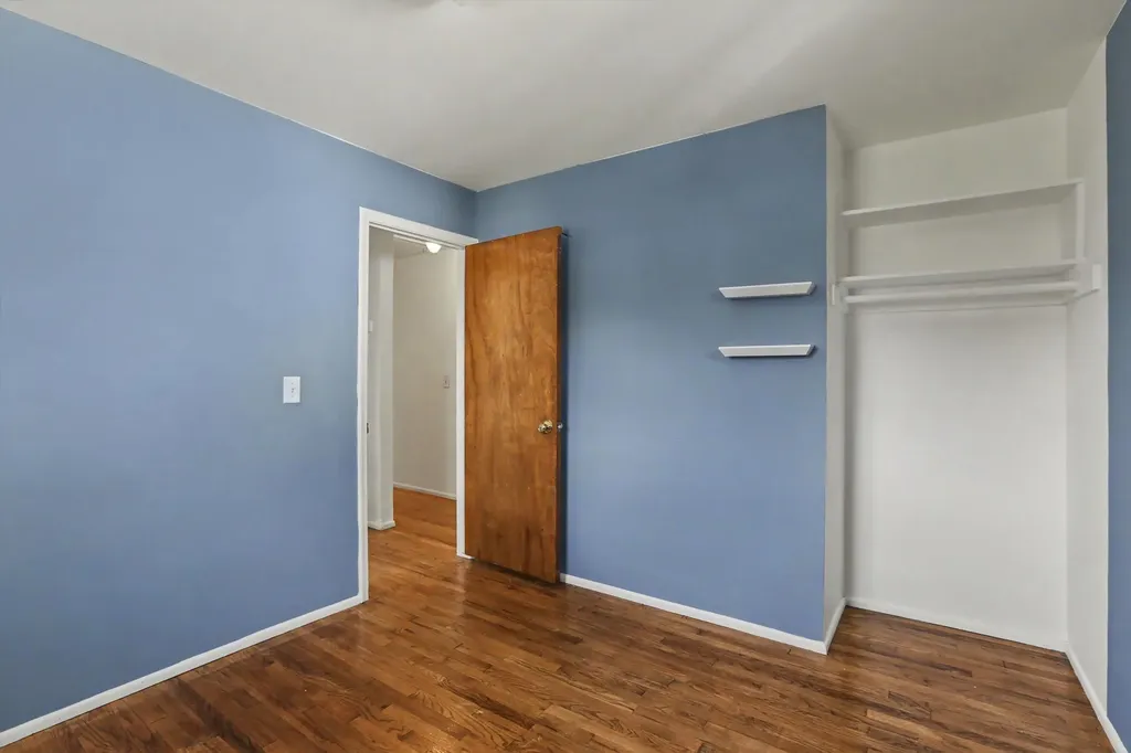 1302 Commonwealth Avenue Ypsilanti Charter Township MI 48198