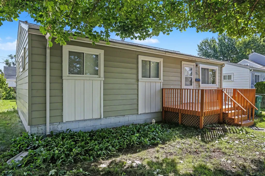 1302 Commonwealth Avenue Ypsilanti Charter Township MI 48198