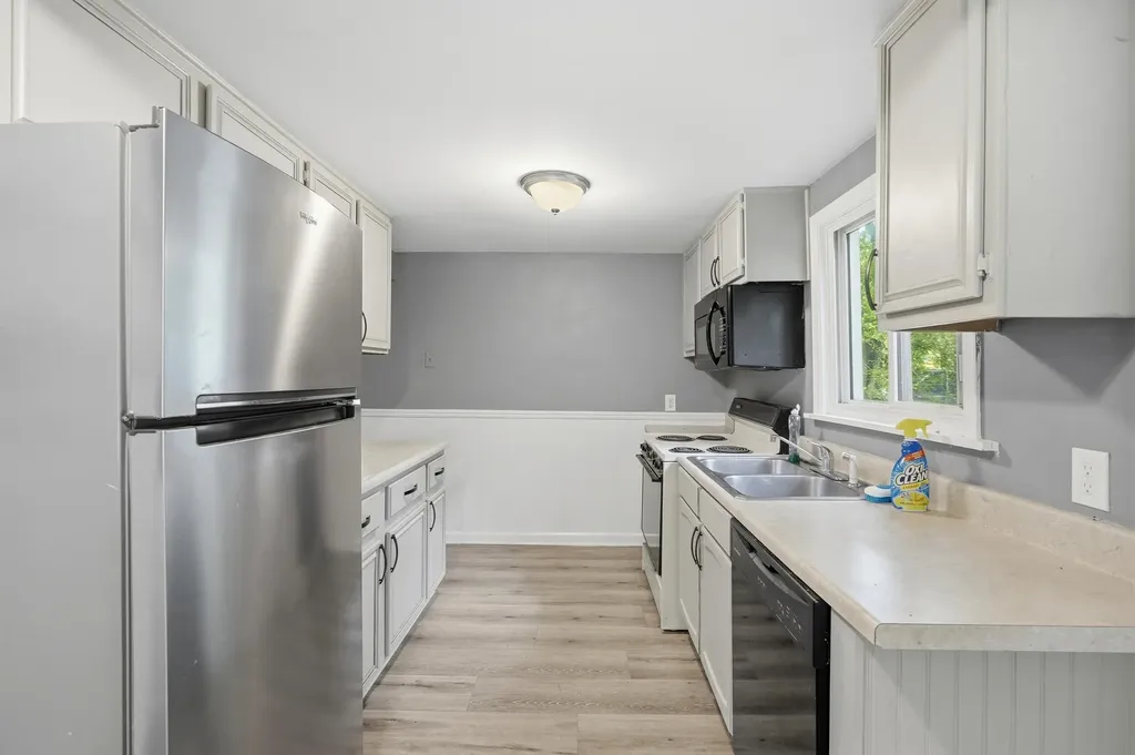 9535 Listeria Street Commerce Charter Township MI 48382