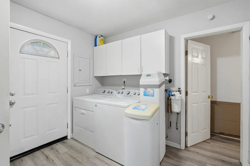 9535 Listeria Street Commerce Charter Township MI 48382