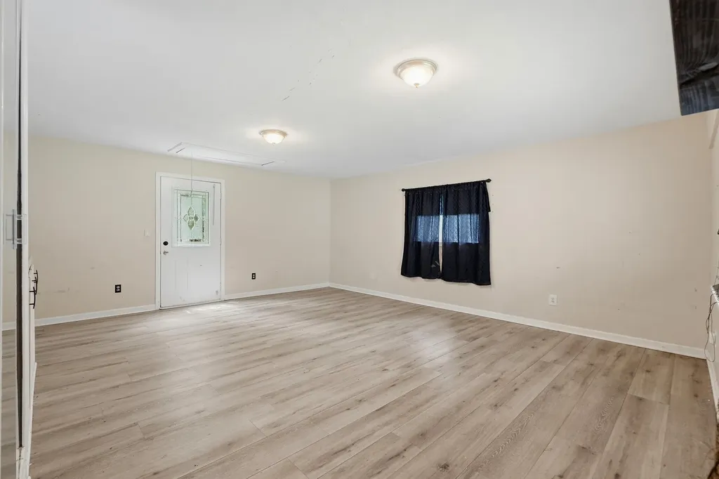 9535 Listeria Street Commerce Charter Township MI 48382