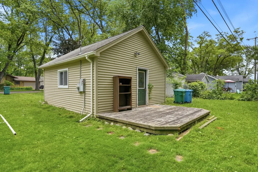 9535 Listeria Street Commerce Charter Township MI 48382