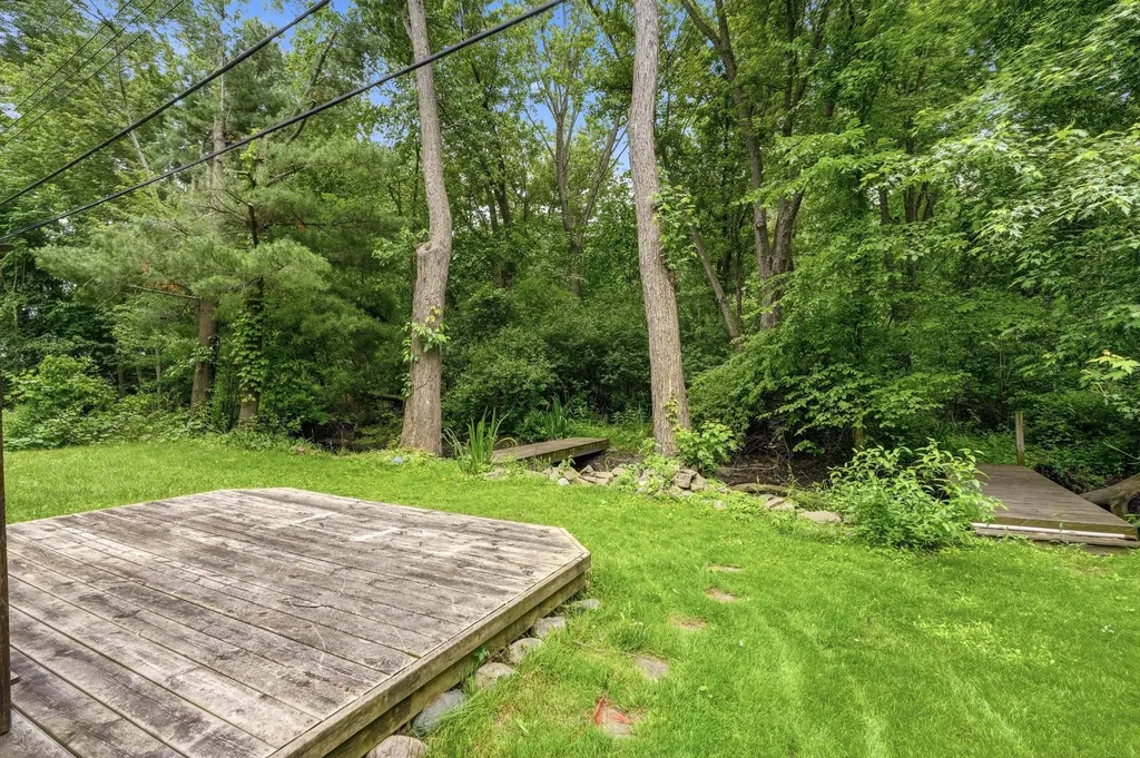 9535 Listeria Street Commerce Charter Township MI 48382