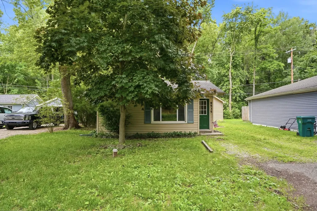 9535 Listeria Street Commerce Charter Township MI 48382