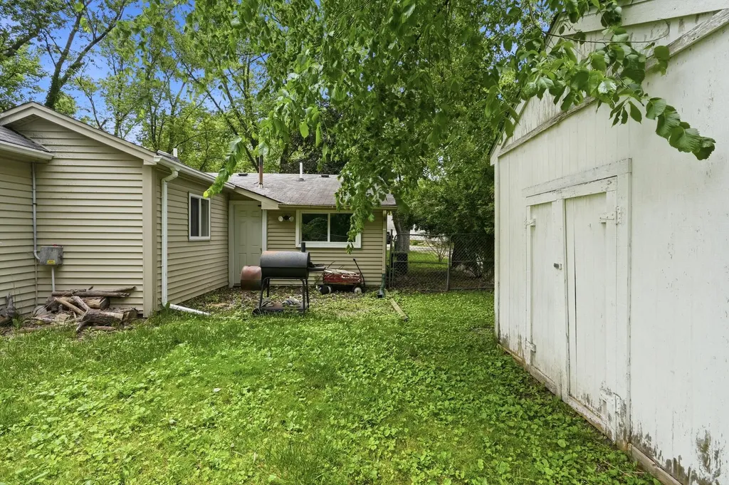 9535 Listeria Street Commerce Charter Township MI 48382