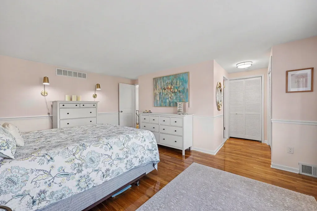 2816 Page Avenue Ann Arbor City MI 48104