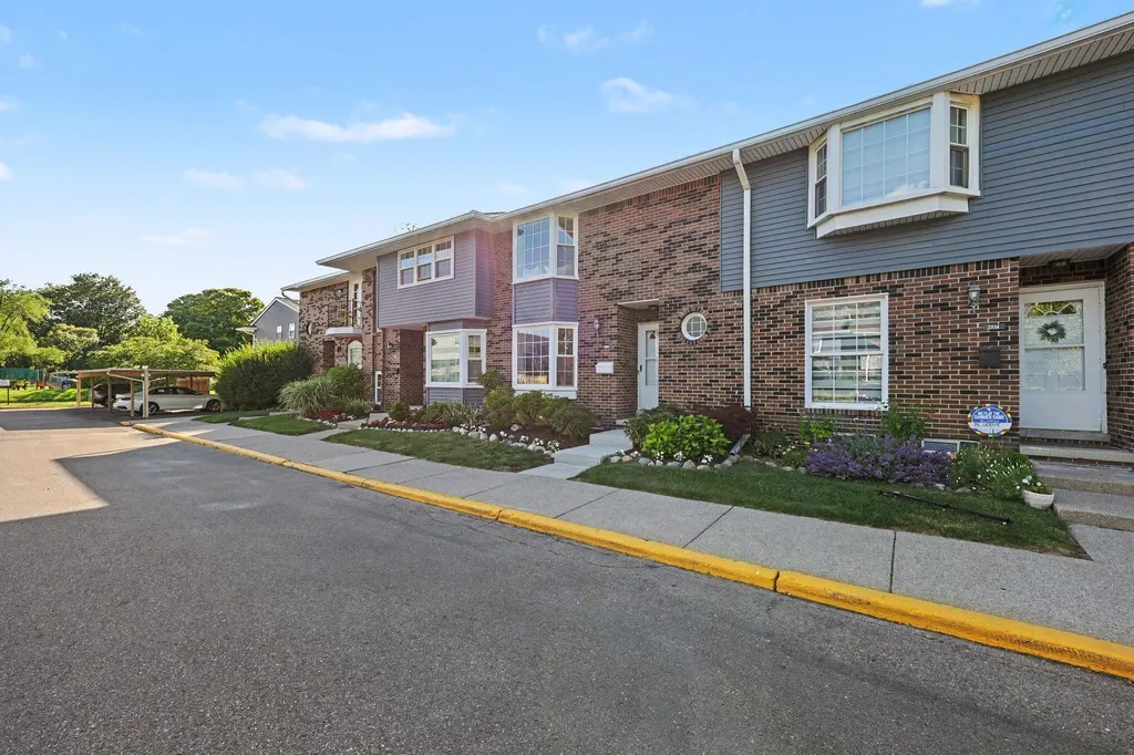 2816 Page Avenue Ann Arbor City MI 48104