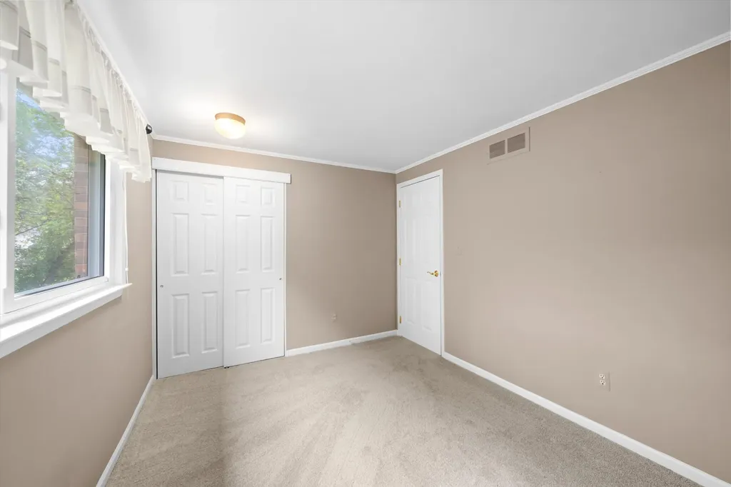 2457 Traver Boulevard Ann Arbor City MI 48105