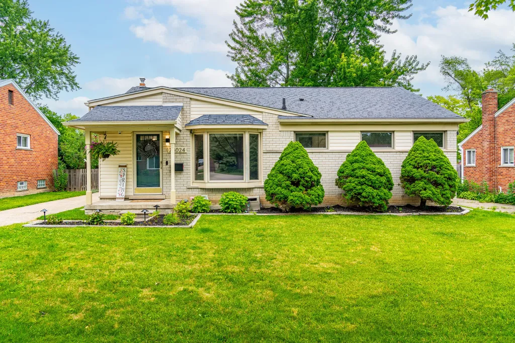 24024 Colchester Drive Farmington Hills City MI 48336