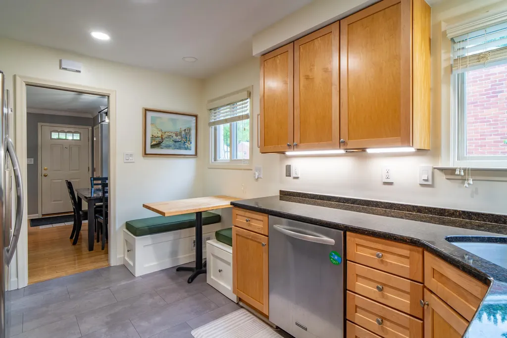 24024 Colchester Drive Farmington Hills City MI 48336
