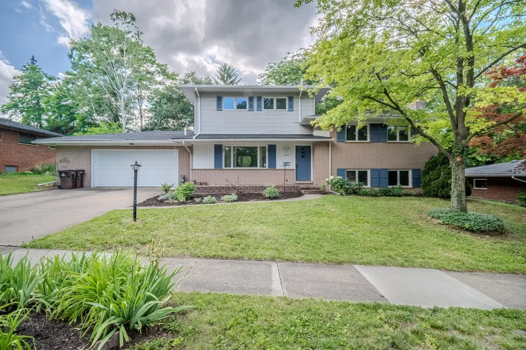 1943 Ivywood Drive Ann Arbor City MI 48103
