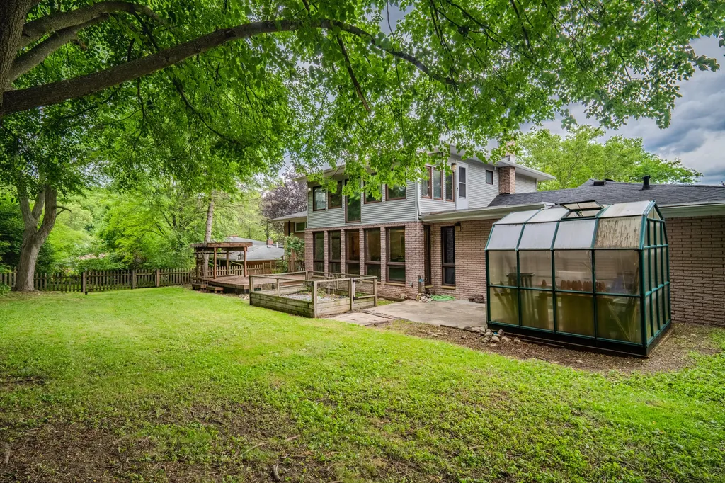 1943 Ivywood Drive Ann Arbor City MI 48103