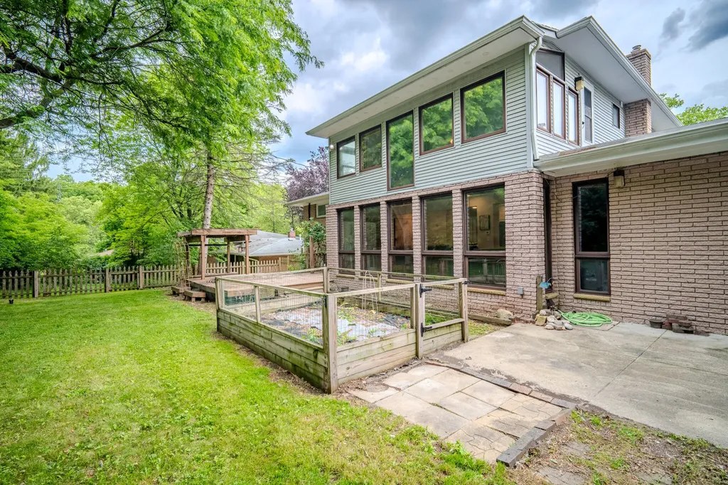 1943 Ivywood Drive Ann Arbor City MI 48103