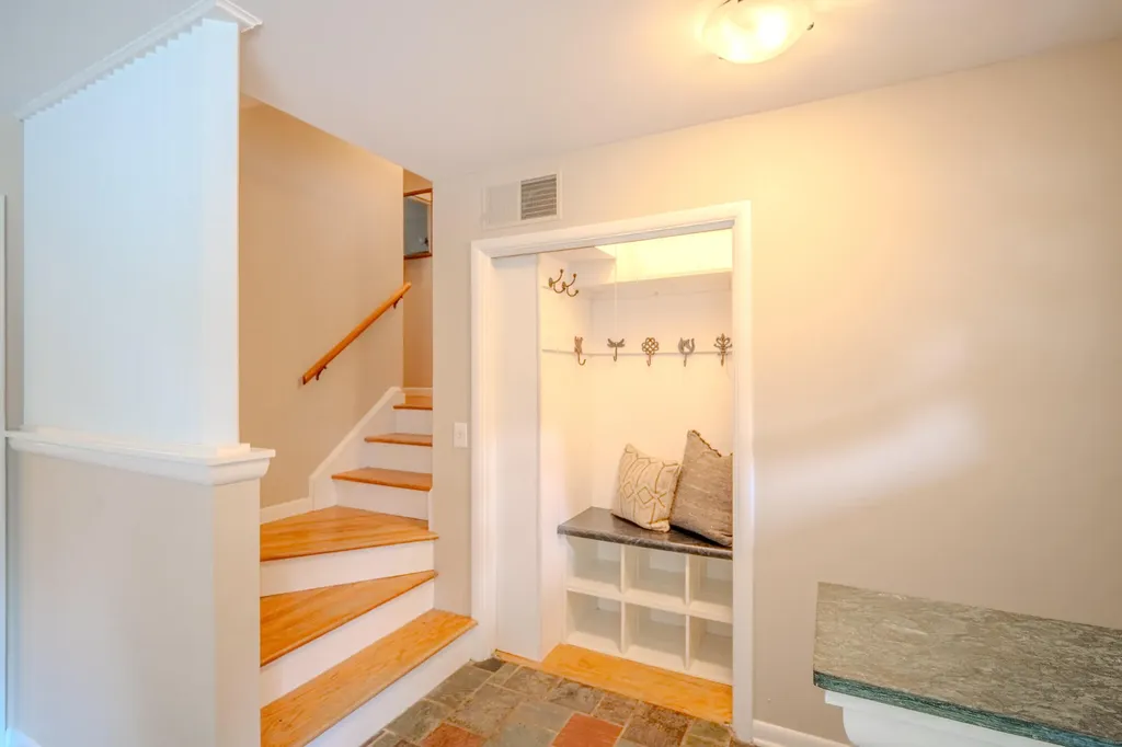 1943 Ivywood Drive Ann Arbor City MI 48103