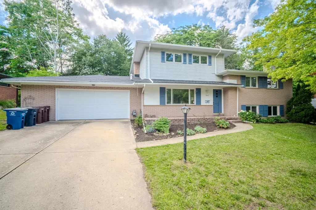 1943 Ivywood Drive Ann Arbor City MI 48103