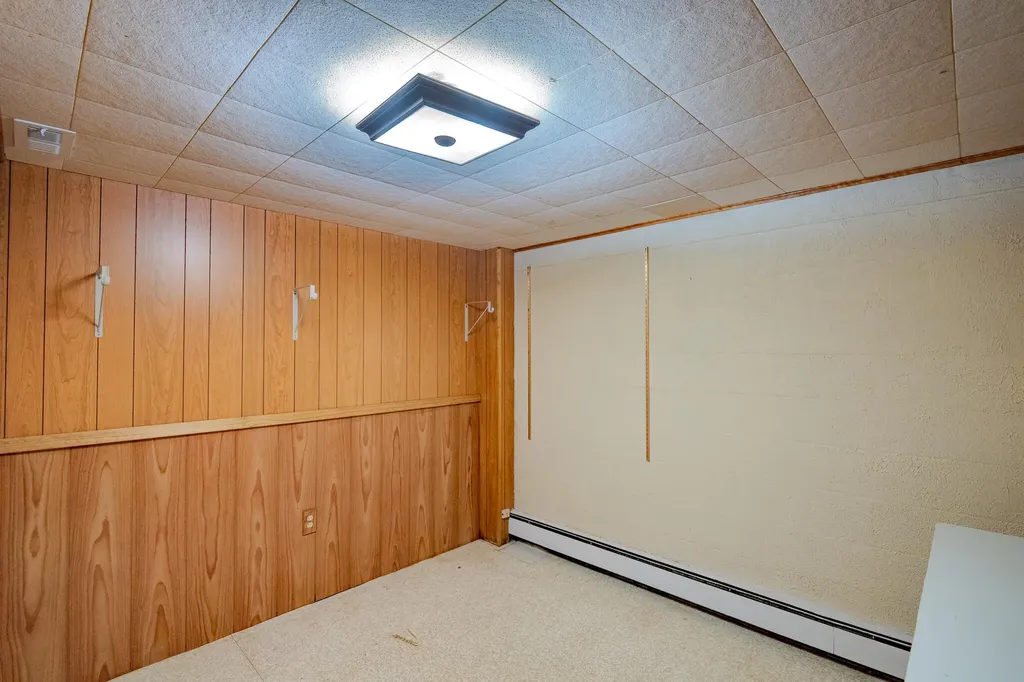 1943 Ivywood Drive Ann Arbor City MI 48103