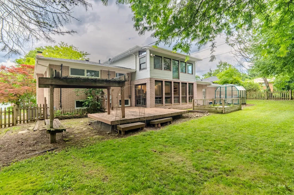1943 Ivywood Drive Ann Arbor City MI 48103