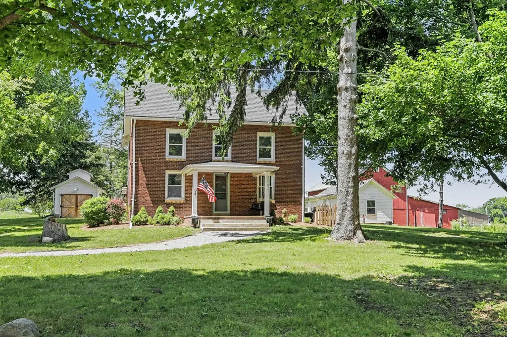 2663 N Harris Road Superior Charter Township MI 48198