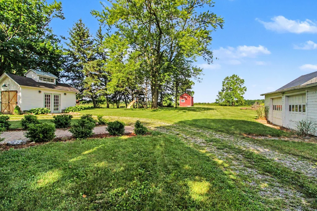 2663 N Harris Road Superior Charter Township MI 48198