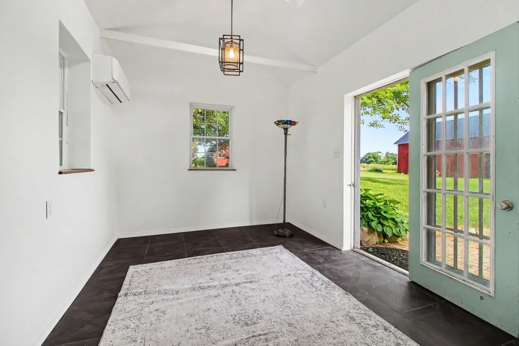 2663 N Harris Road Superior Charter Township MI 48198