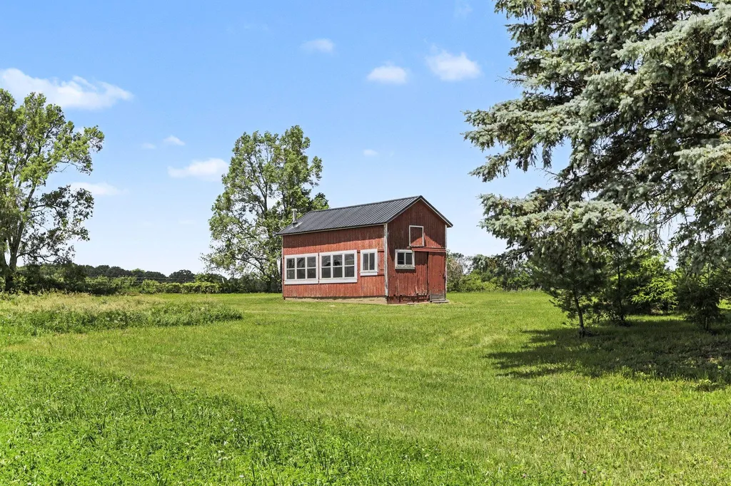 2663 N Harris Road Superior Charter Township MI 48198