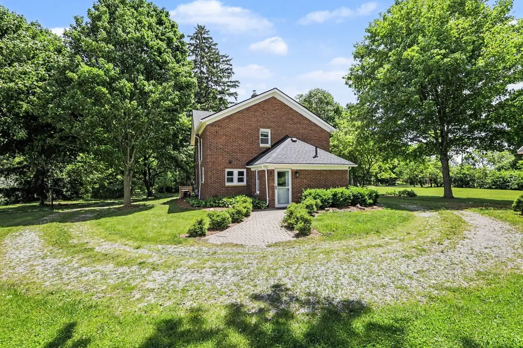 2663 N Harris Road Superior Charter Township MI 48198