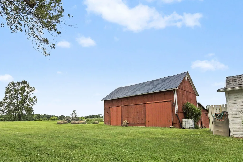 2663 N Harris Road Superior Charter Township MI 48198