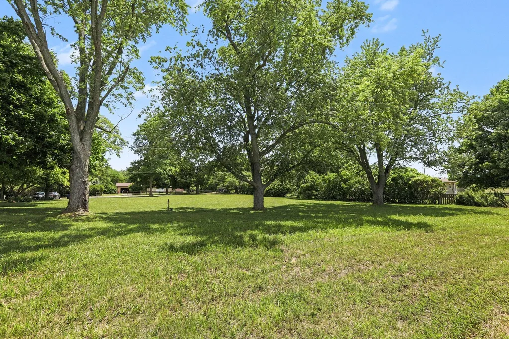 2663 N Harris Road Superior Charter Township MI 48198