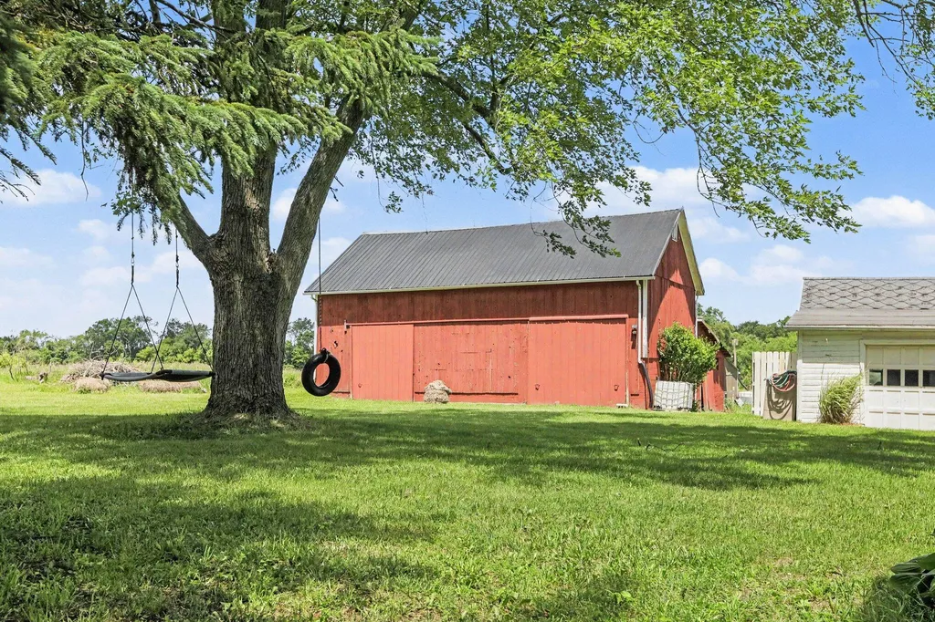 2663 N Harris Road Superior Charter Township MI 48198