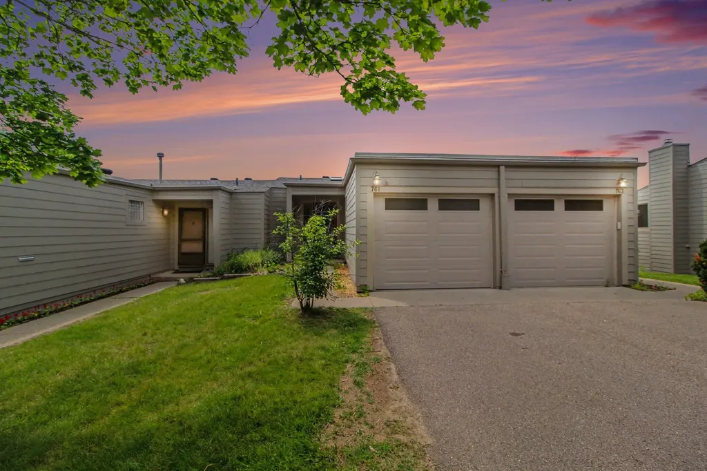 761 Skynob Drive Ann Arbor City MI 48105