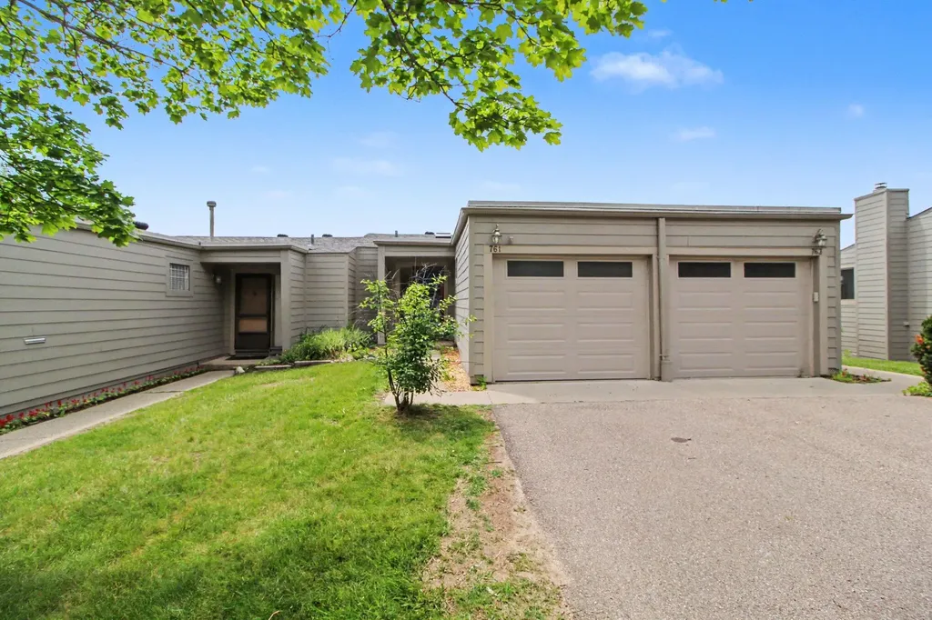 761 Skynob Drive Ann Arbor City MI 48105