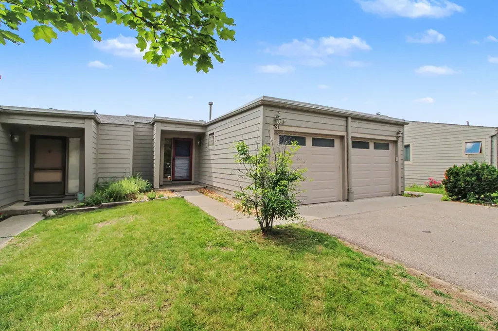 761 Skynob Drive Ann Arbor City MI 48105