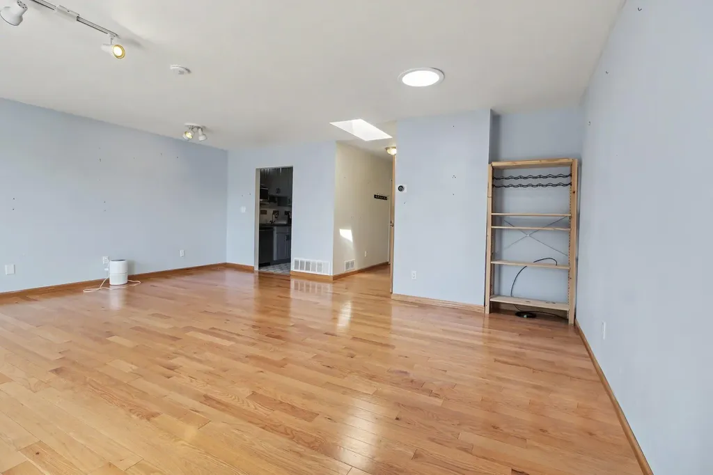 761 Skynob Drive Ann Arbor City MI 48105