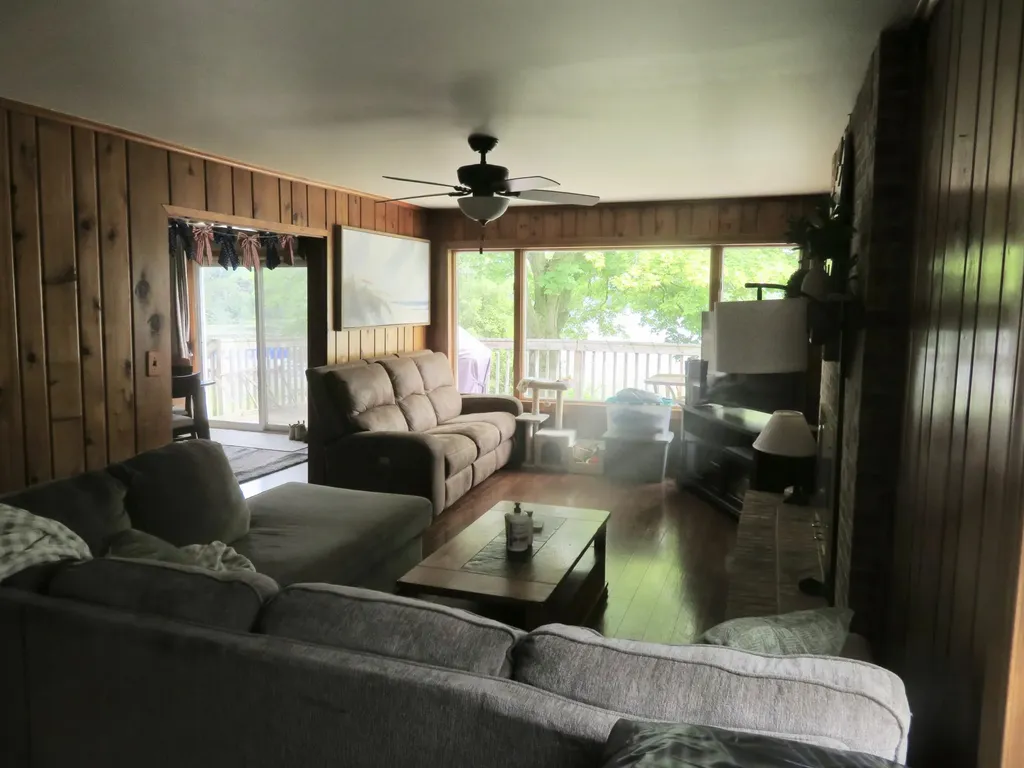 12004 Elmdale Drive Freedom Township MI 48158