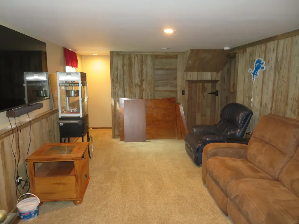 12004 Elmdale Drive Freedom Township MI 48158