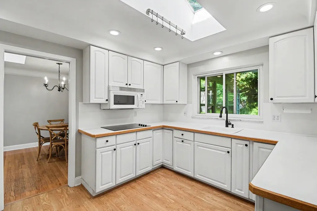 24900 N Cromwell Drive Franklin Village MI 48025