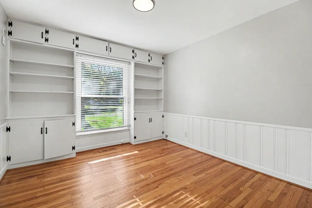 24900 N Cromwell Drive Franklin Village MI 48025