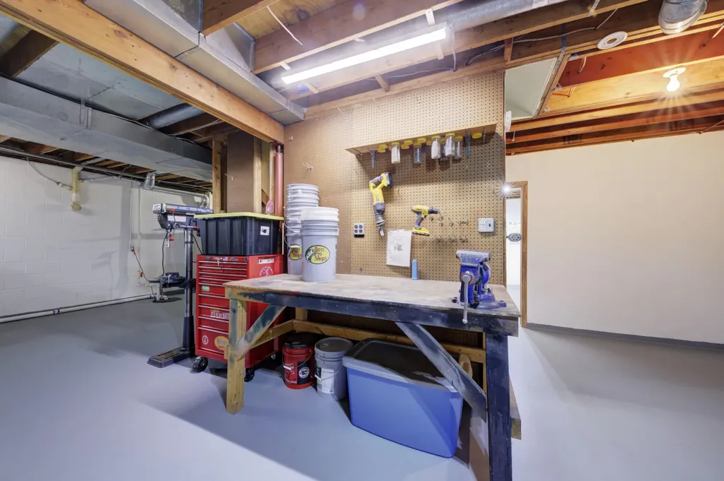 6121 Saline Waterworks Road Lodi Township MI 48176