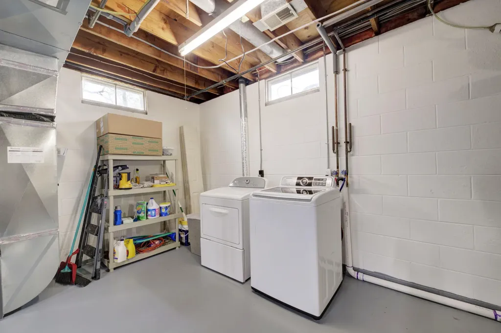 6121 Saline Waterworks Road Lodi Township MI 48176
