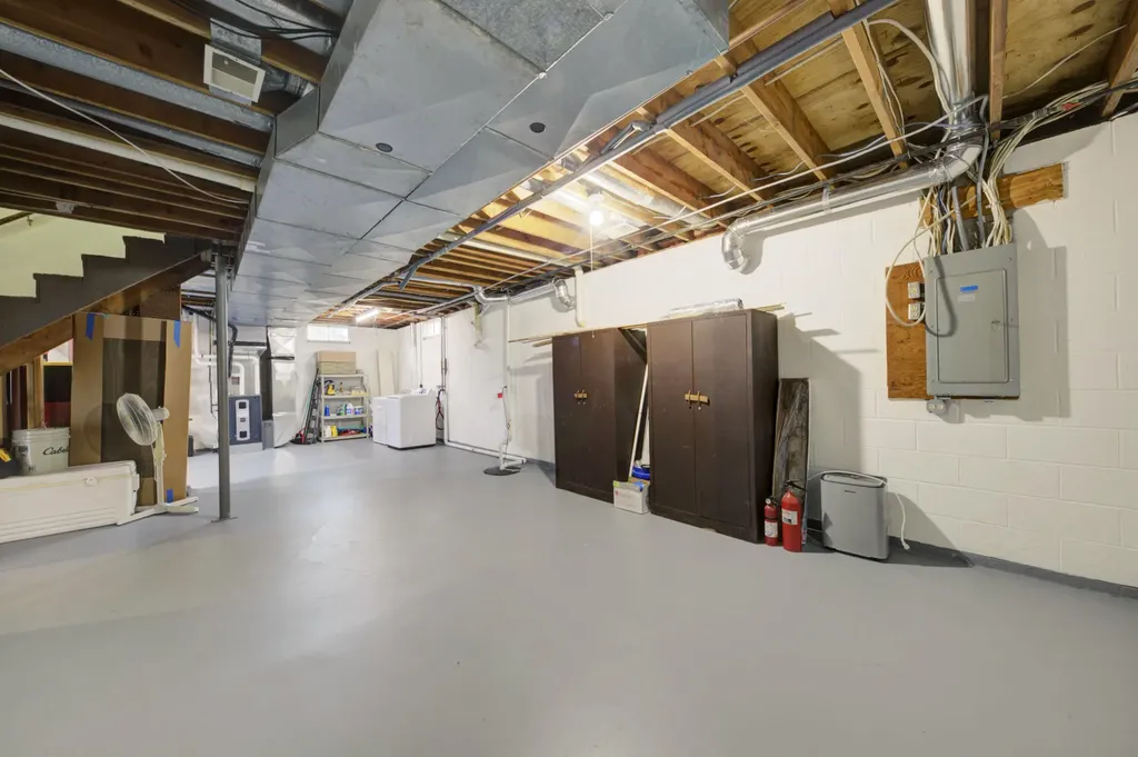 6121 Saline Waterworks Road Lodi Township MI 48176