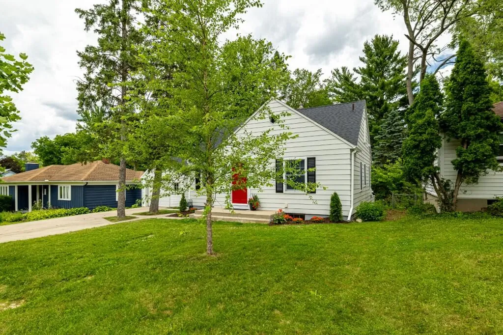 7626 Grand Street Dexter City MI 48130